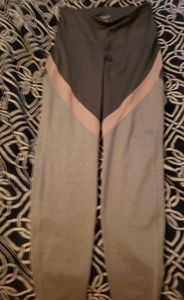 Cute gray and pink old navy leggings